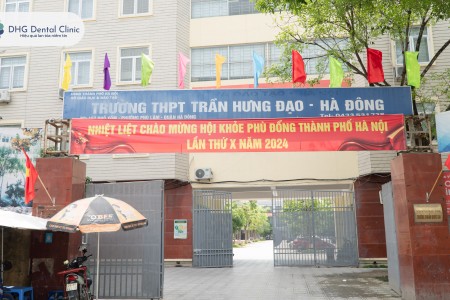THĂM KHÁM SỨC KHOẺ RĂNG MIỆNG CHO 1500 EM HỌC SINH TRƯỜNG THPT TRẦN HƯNG ĐẠO.
